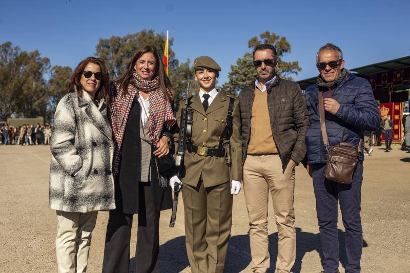 Fotos: Multitudinaria Jura de Bandera en el Cefot de Cáceres