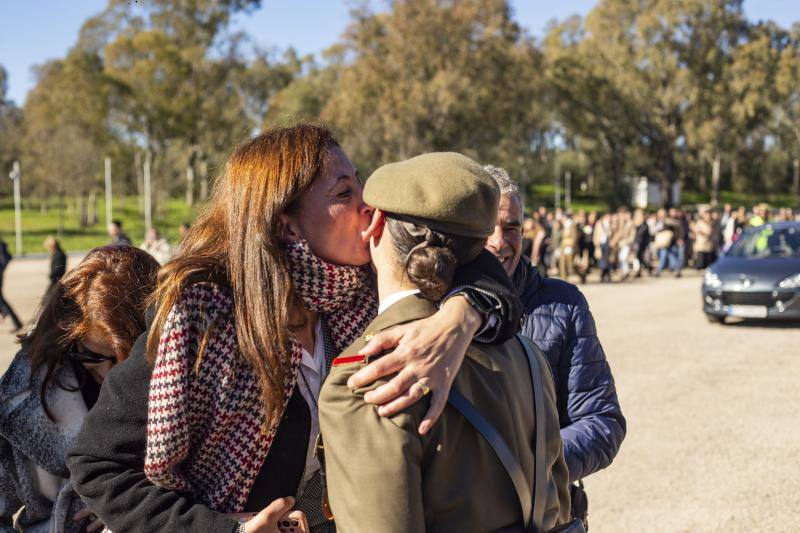 Fotos: Multitudinaria Jura de Bandera en el Cefot de Cáceres
