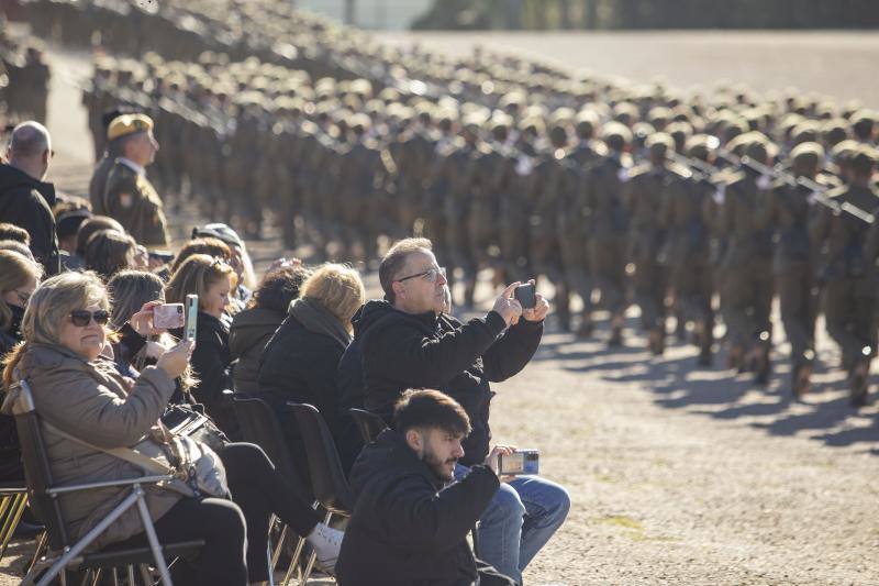 Fotos: Multitudinaria Jura de Bandera en el Cefot de Cáceres