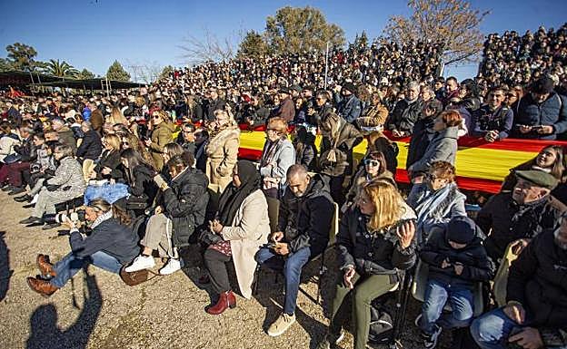 Imagen. Alrededor de 6.000 personas acudieron al acto militar. 