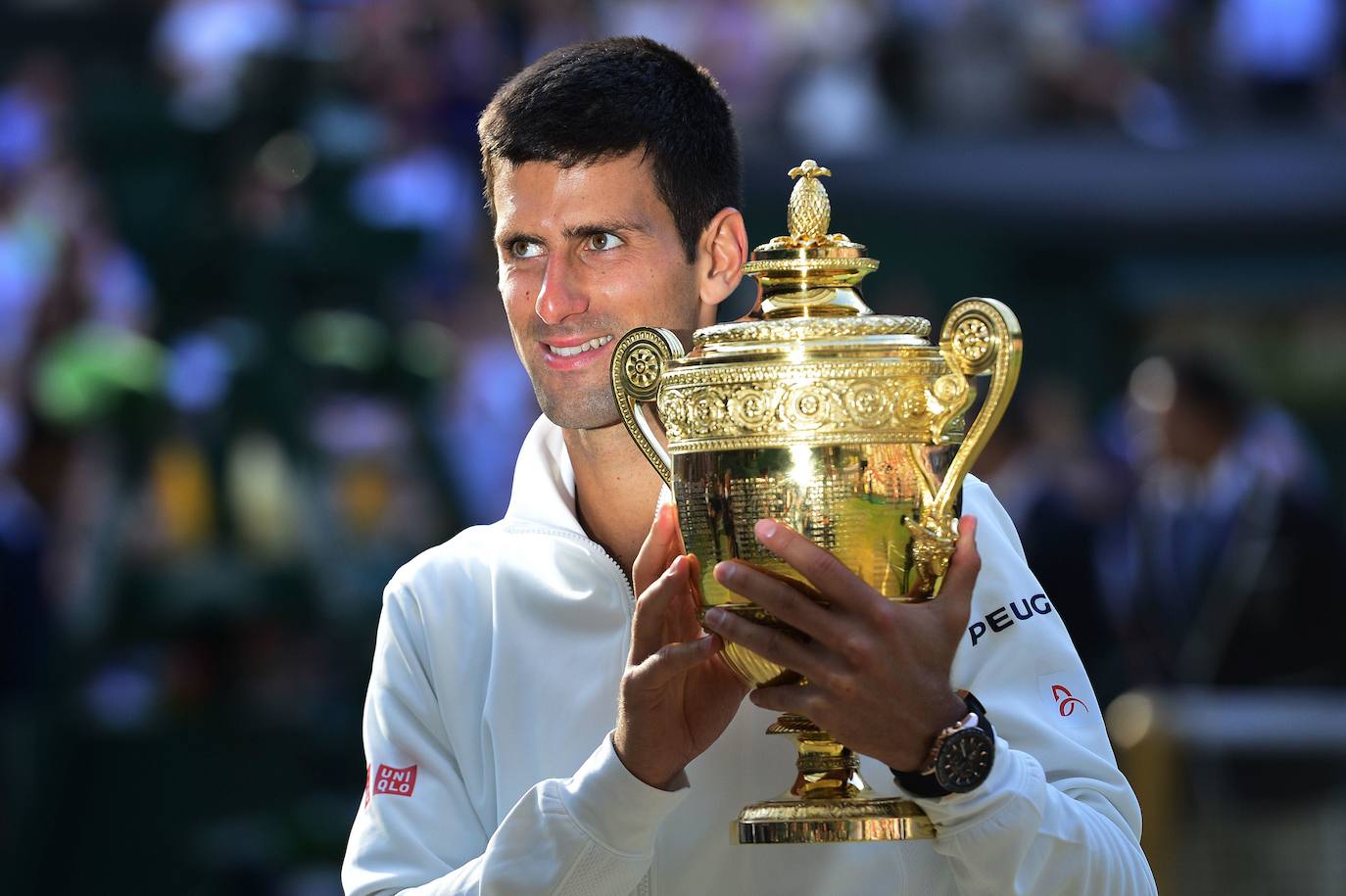 Wimbledon 2014, tras derrotar en la final a Roger Federer.