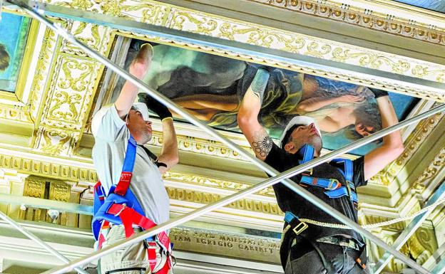 Andamio levantado en una de las salas de la Casa Buonarroti para acometer la reforma del lienzo.