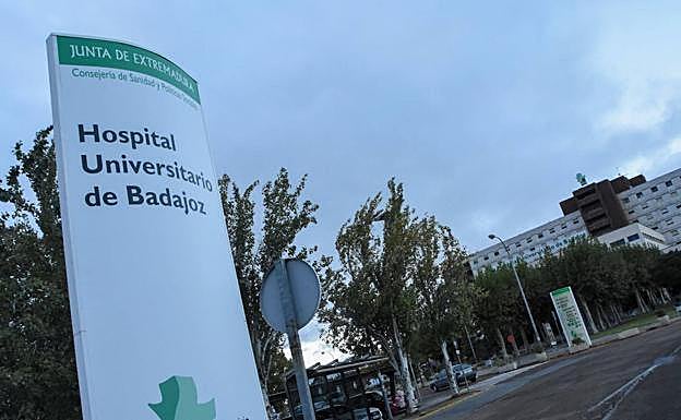 El herido grave tras recibir un disparo en Badajoz ha vuelto a ser operado y continúa en la UCI