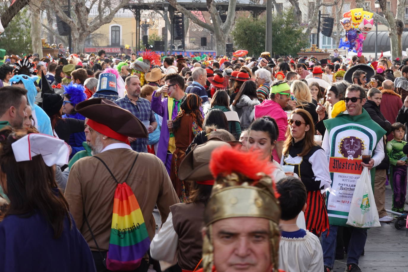 Fotos: Así celebra Badajoz su sábado de Carnaval