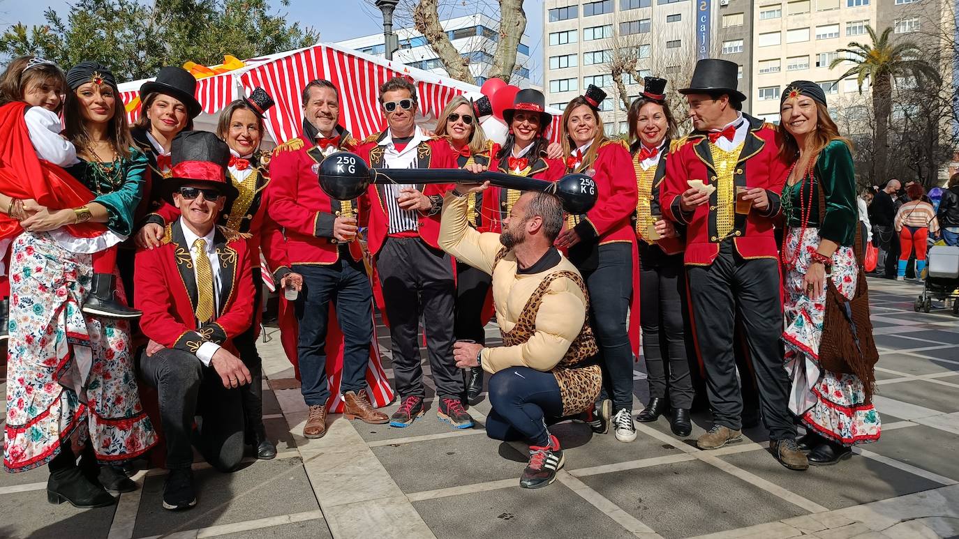 Fotos: Así celebra Badajoz su sábado de Carnaval