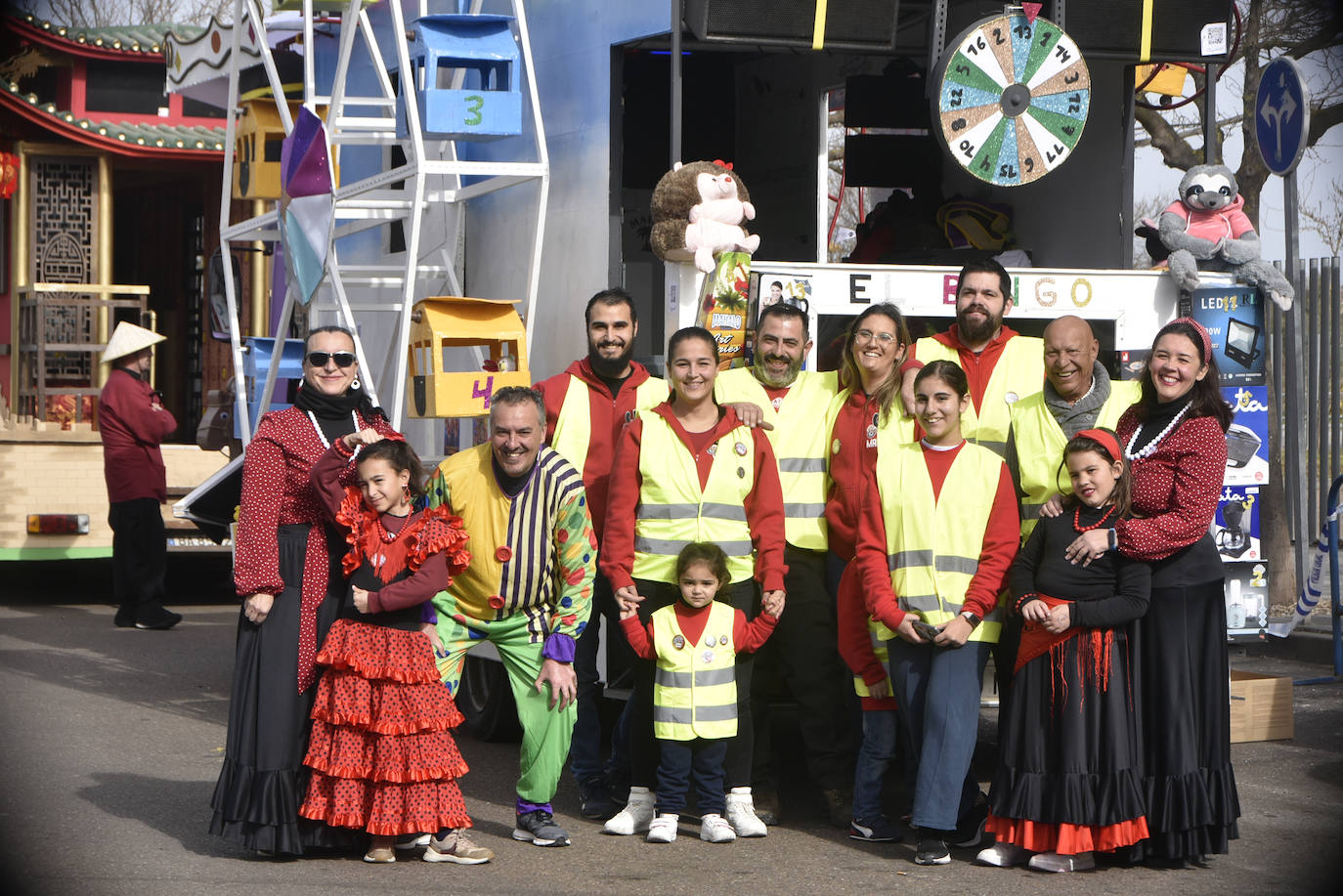 Fotos: Imágenes del desfile de artefactos del Carnaval de Badajoz