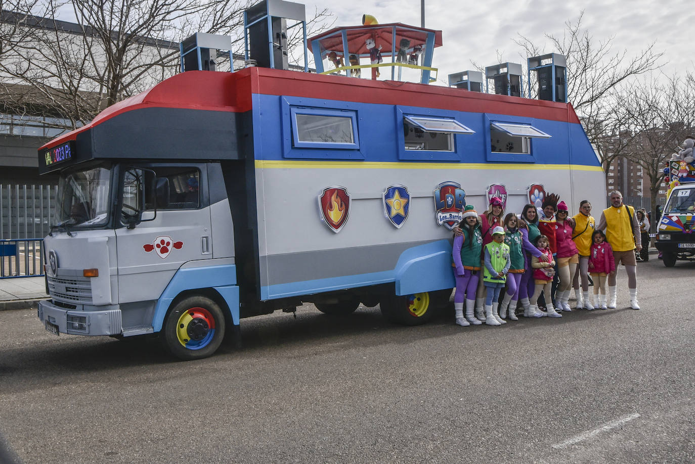 Fotos: Imágenes del desfile de artefactos del Carnaval de Badajoz