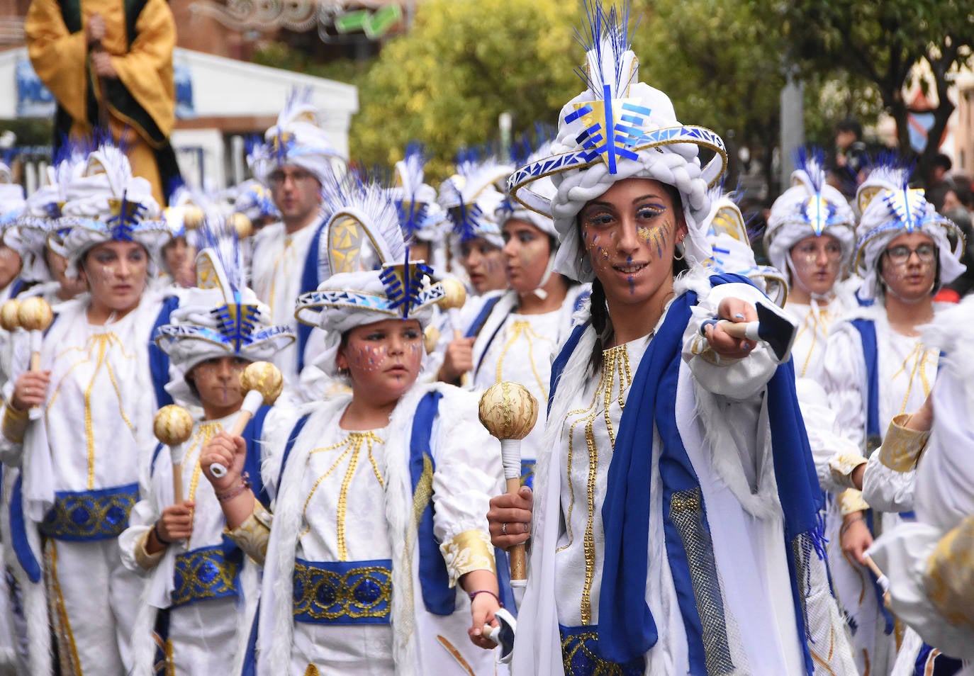 Montihuakán es el ejército de Uller en un mundo helado. El mejor efecto de sus bailarines es cambiar de azul a blancos en sus ropas y su coreografía simula cómo atrapan a un prisionero que va en zancos. 