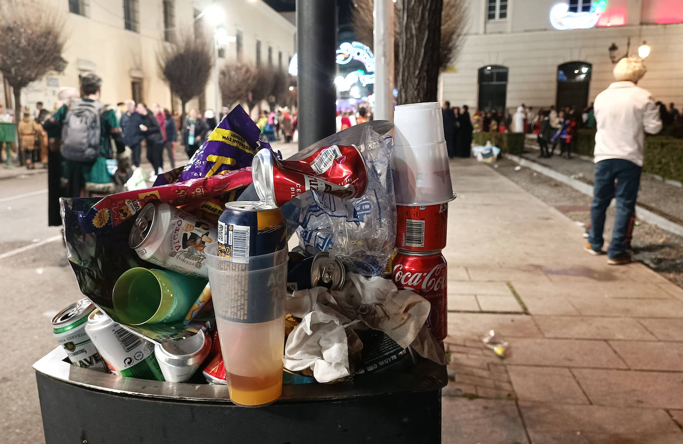 Fotos: Carnaval | Imágenes de la noche de sábado en Badajoz