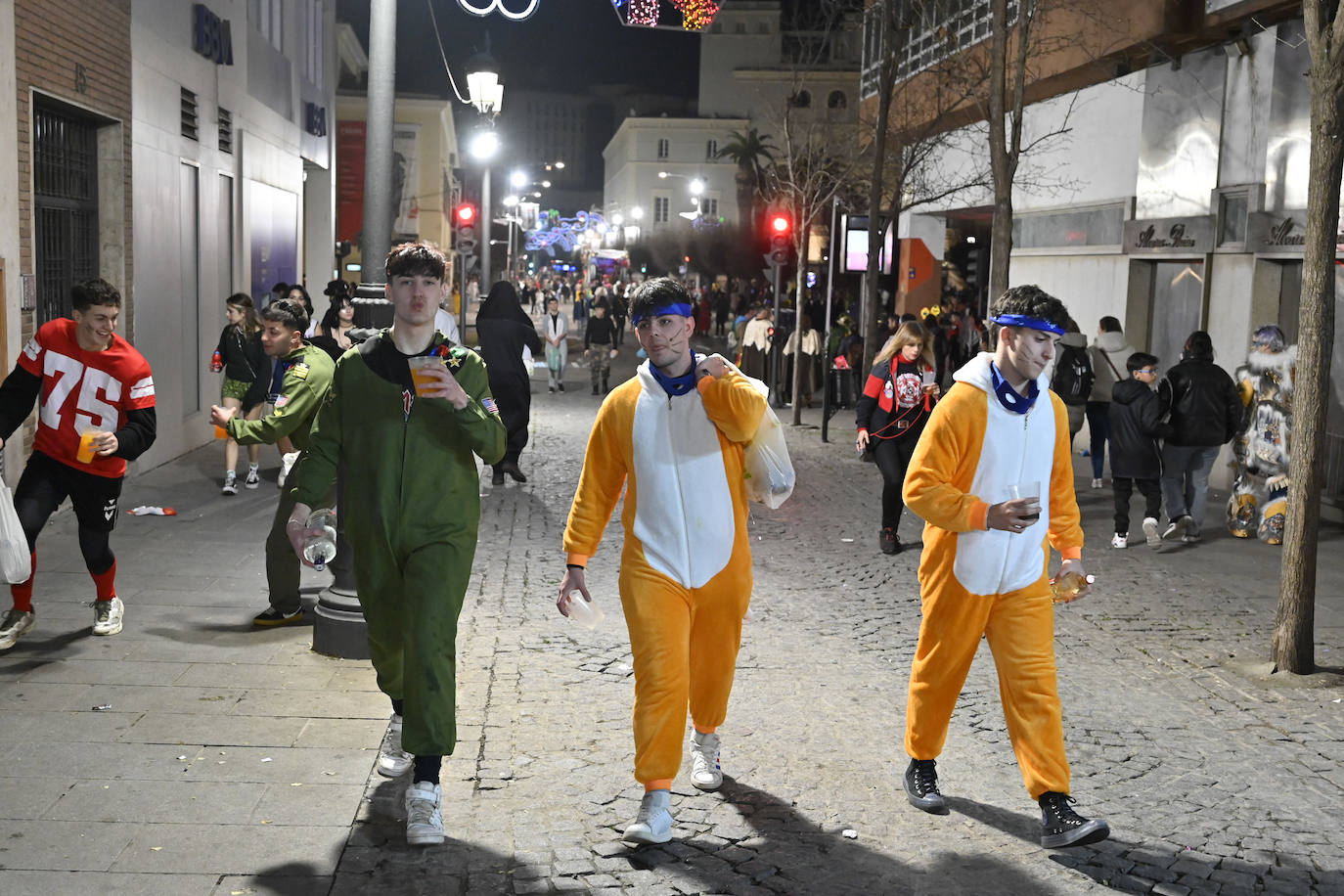 Fotos: Así se vive el lunes de carnaval en Badajoz