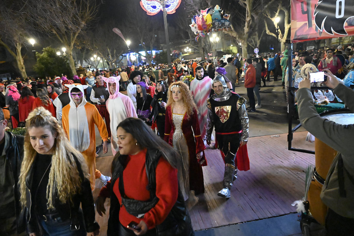 Fotos: Así se vive el lunes de carnaval en Badajoz