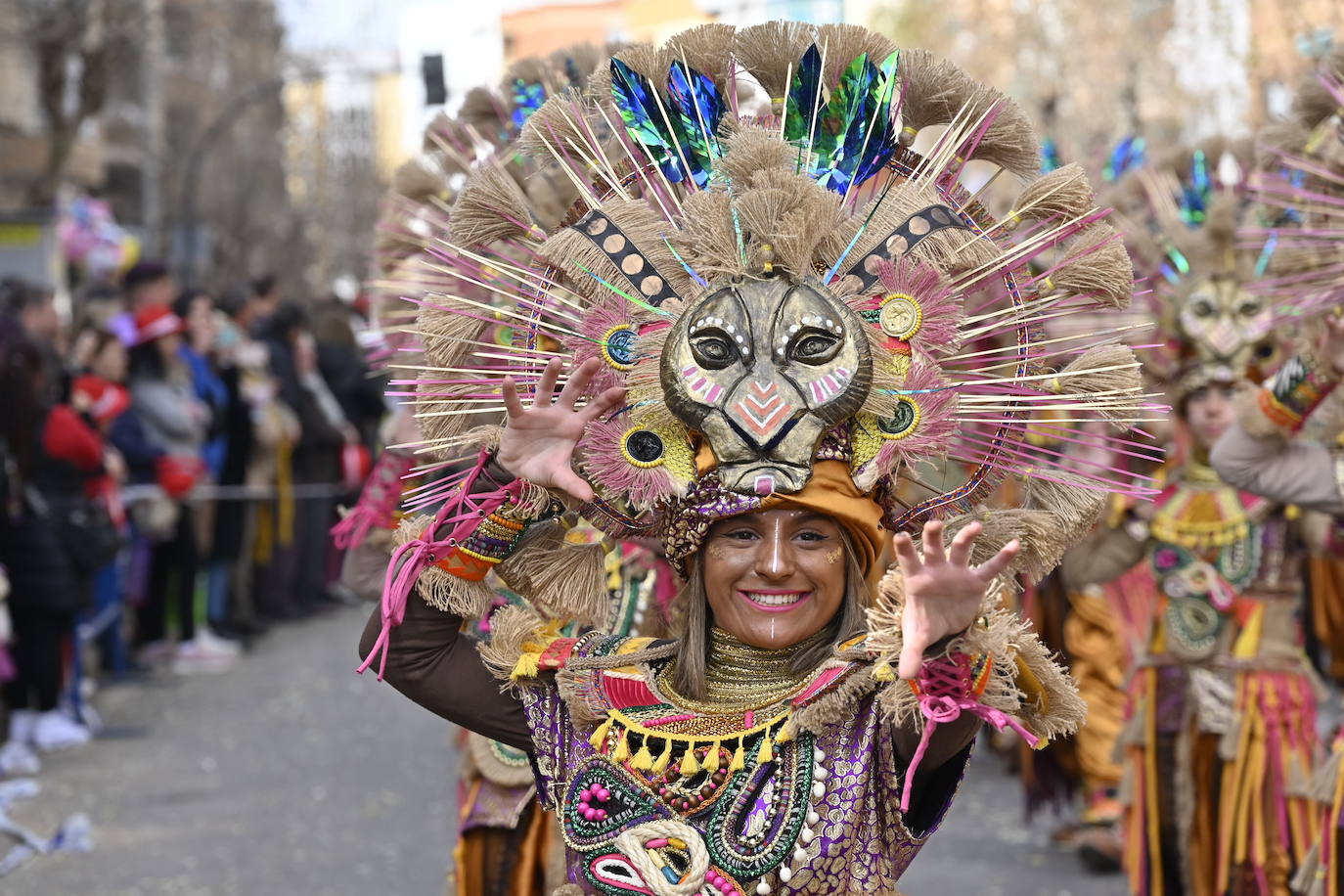 Fotos: Badajoz | San Roque acoge el tradicional Entierro de la Sardina y el desfile de comparsas del martes de Carnaval