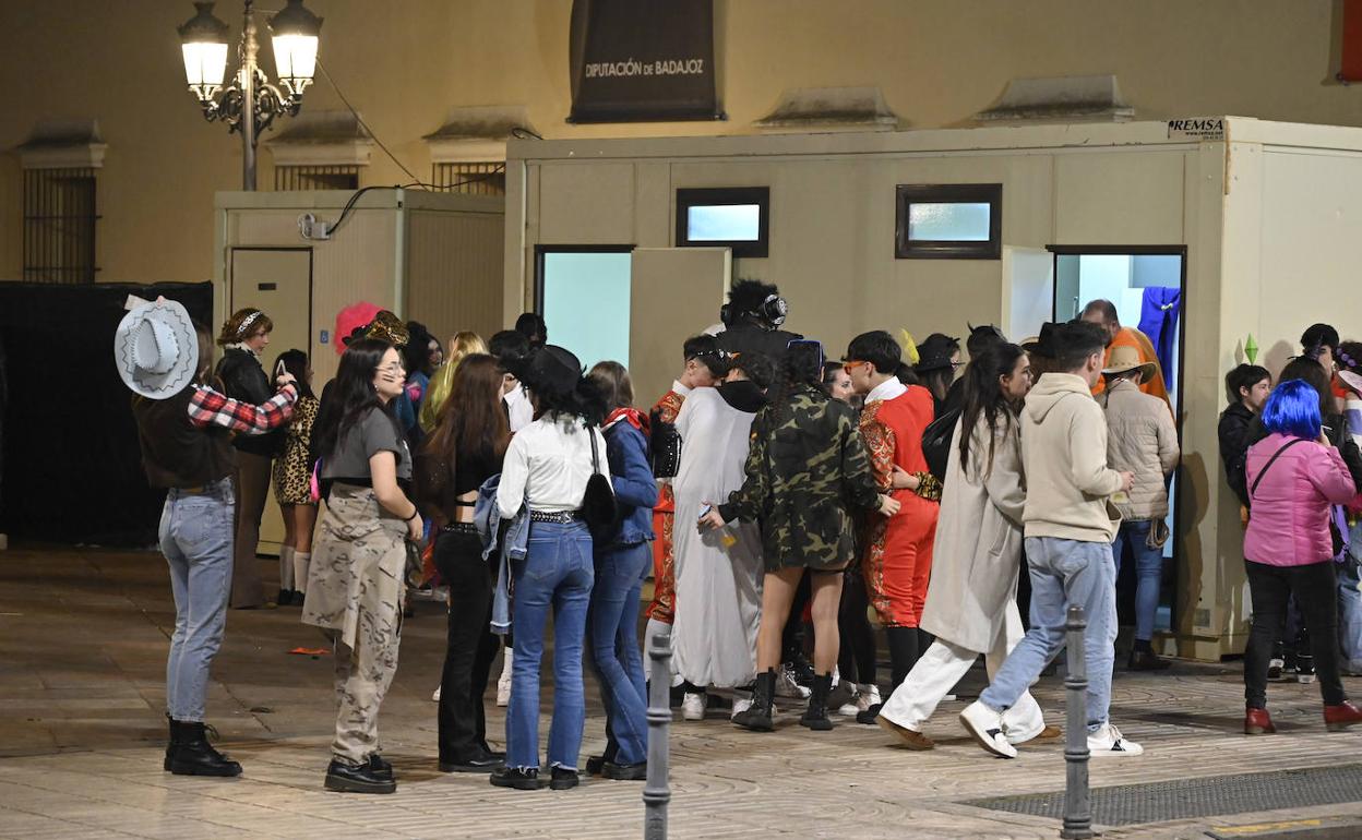 Aseos abiertos en la noche del lunes de Carnaval. 