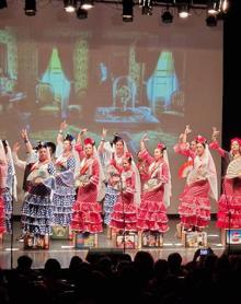 Imagen secundaria 2 - Algunas de las chirigotas participantes. 