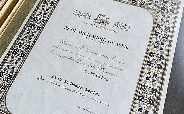 Diploma de enhorabuena que el Ayuntamiento de Plasencia entregó a Bertier con motivo del calamiento del túnel de san Lázaro, obra que dirigió el ingeniero francés. 