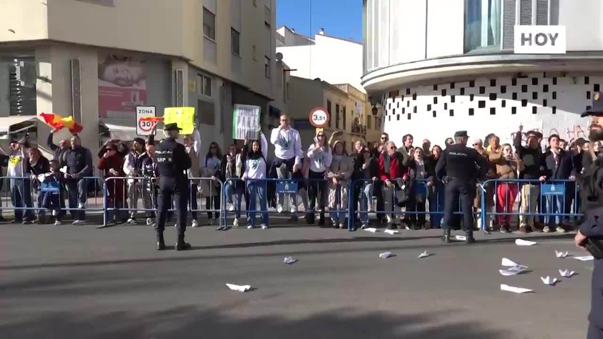 Así ha sido la entrada de Pedro Sánchez al Palacio de Congresos de Badajoz