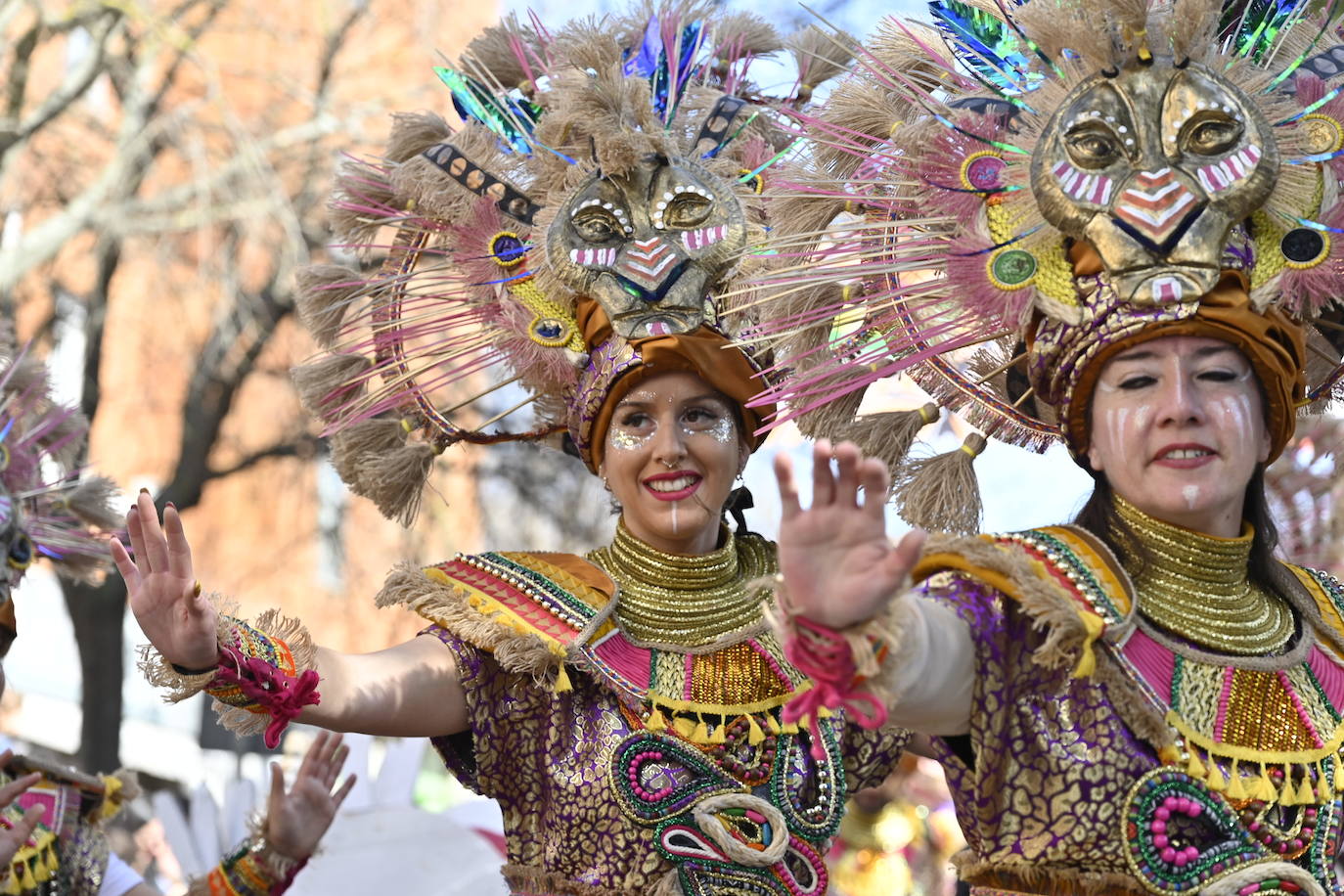 Fotos: Desfile de comparsas de Valdepasillas, en imágenes