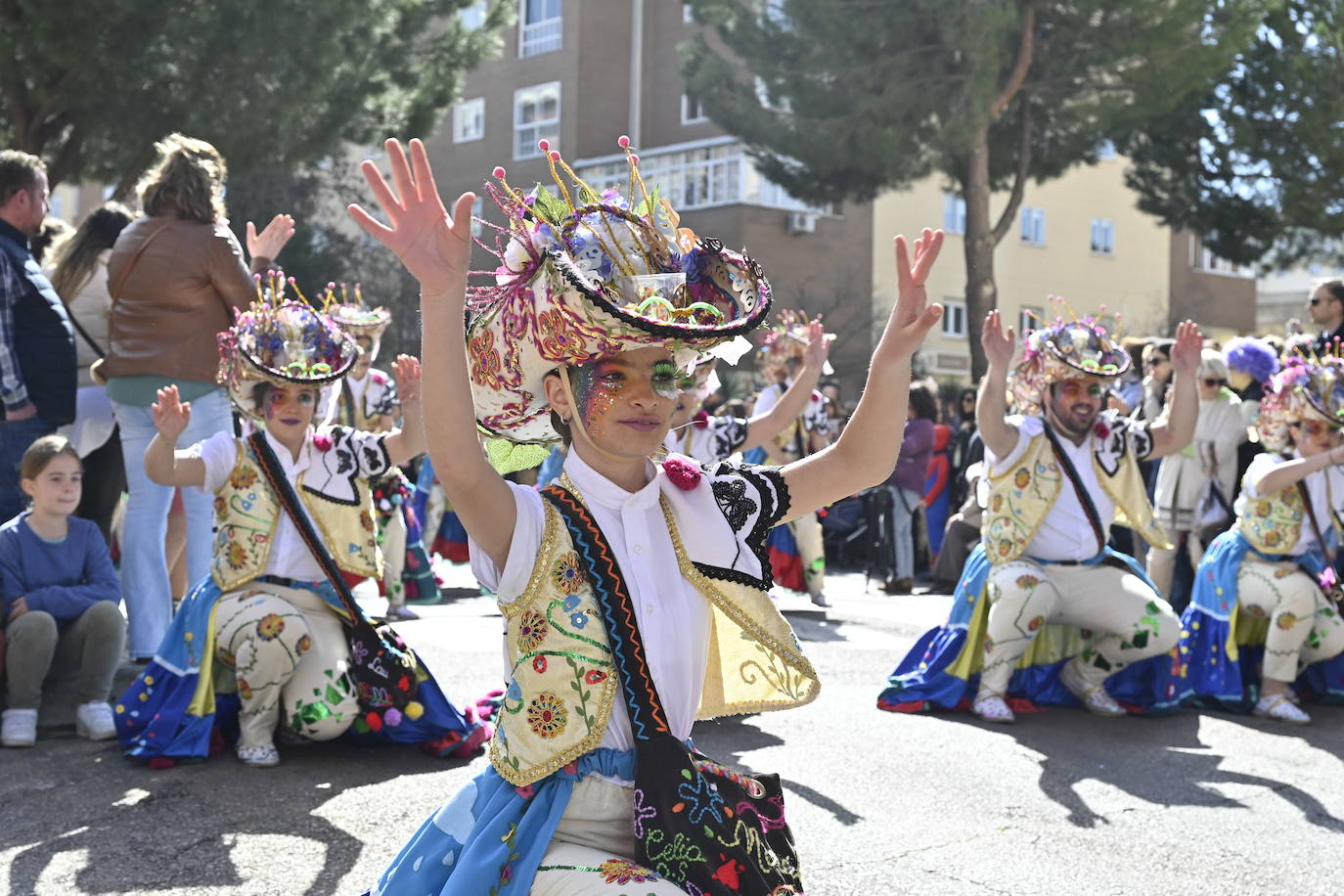 Fotos: Desfile de comparsas de Valdepasillas, en imágenes