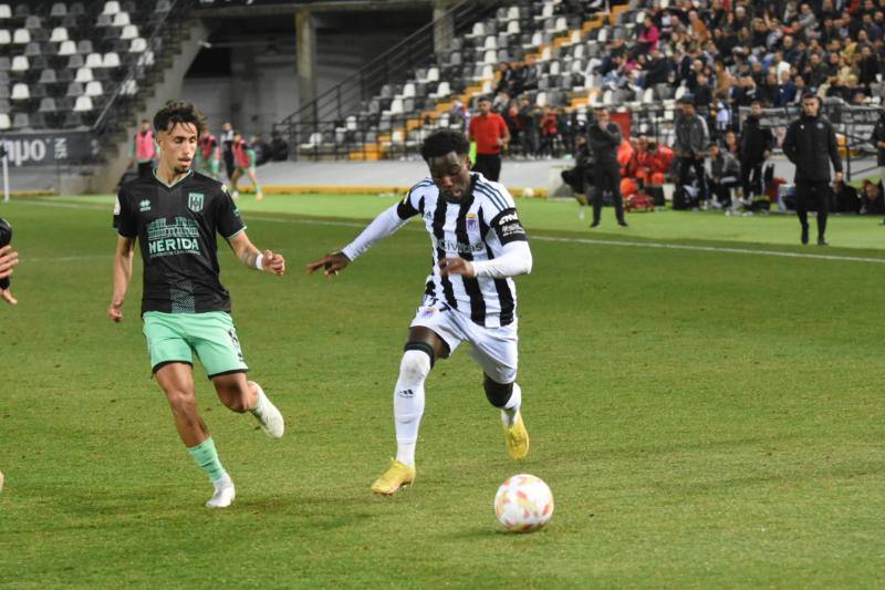 Fotos: Las mejores imágenes del derbi Badajoz-Mérida