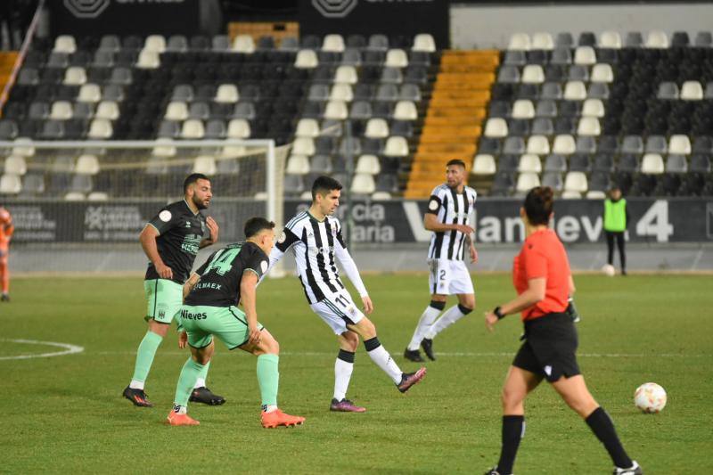 Fotos: Las mejores imágenes del derbi Badajoz-Mérida