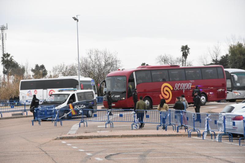 Fotos: Ambiente previo al derbi Badajoz-Mérida 