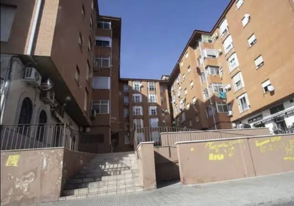 Lugar donde ocurrieron los hechos, en la avenida de la Constitución del barrio cacereño de Aldea Moret.