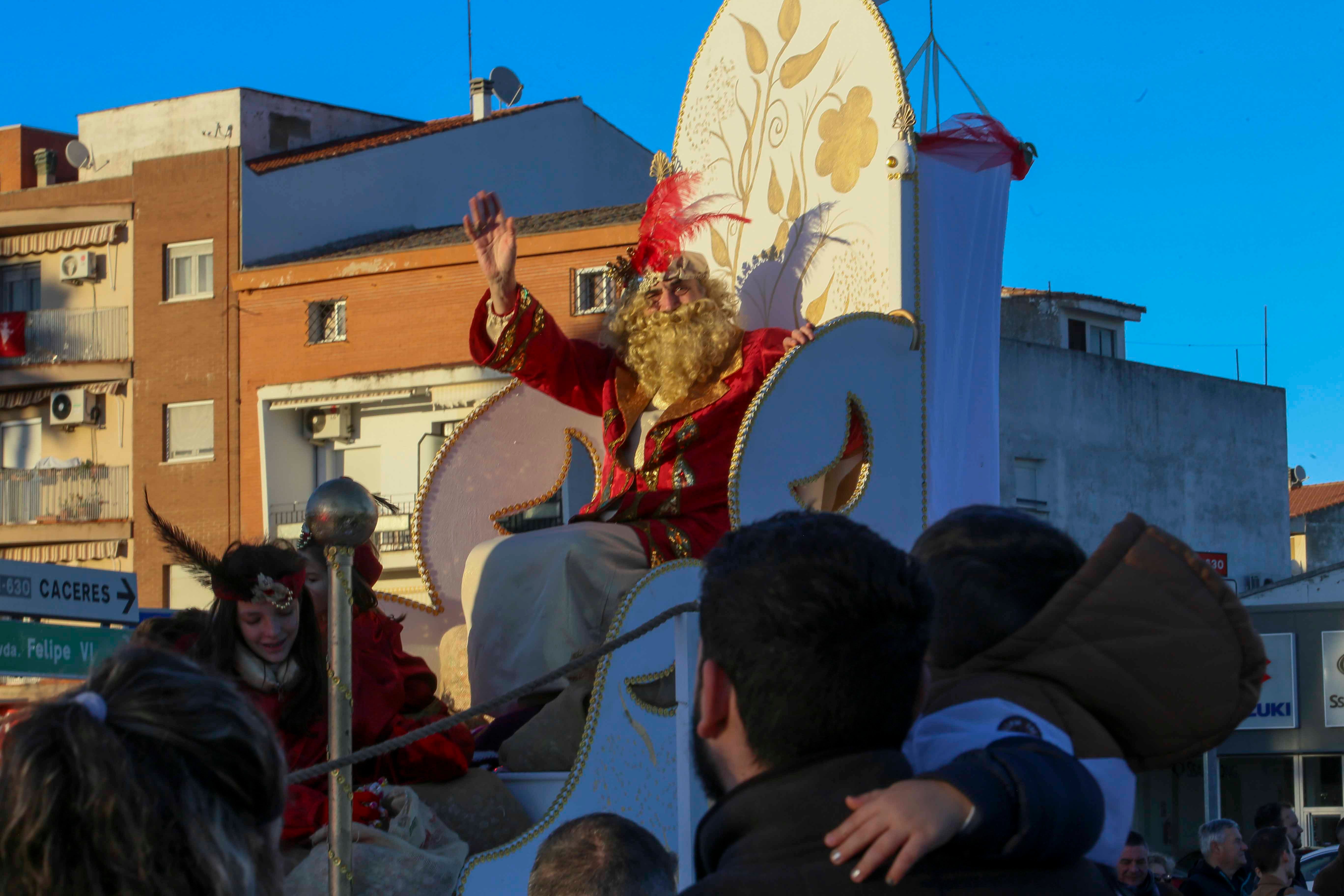 Búscate en el cortejo de los Reyes Magos en Mérida