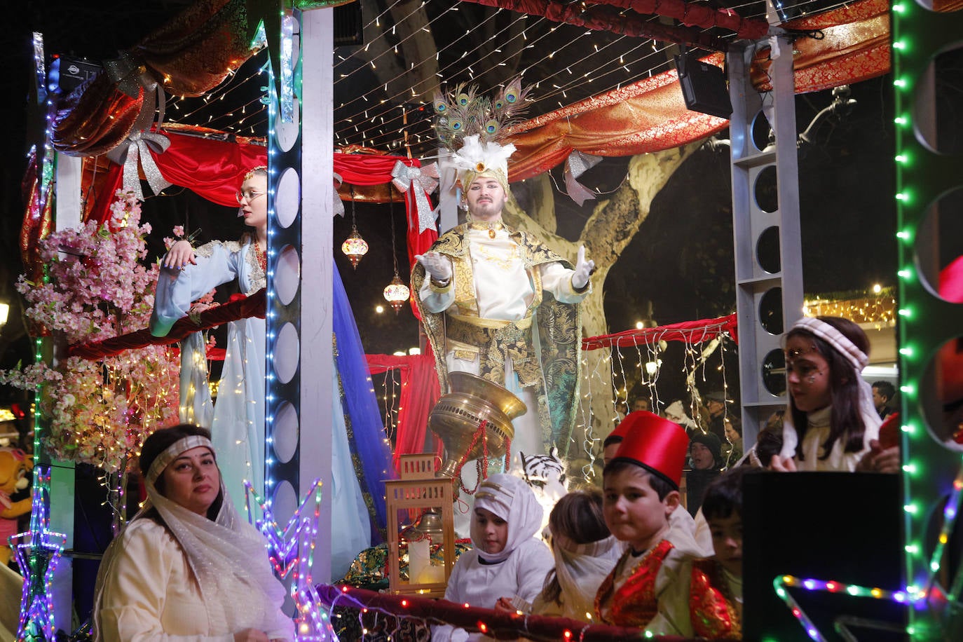 El desfile de los Reyes Magos en Cáceres en imágenes