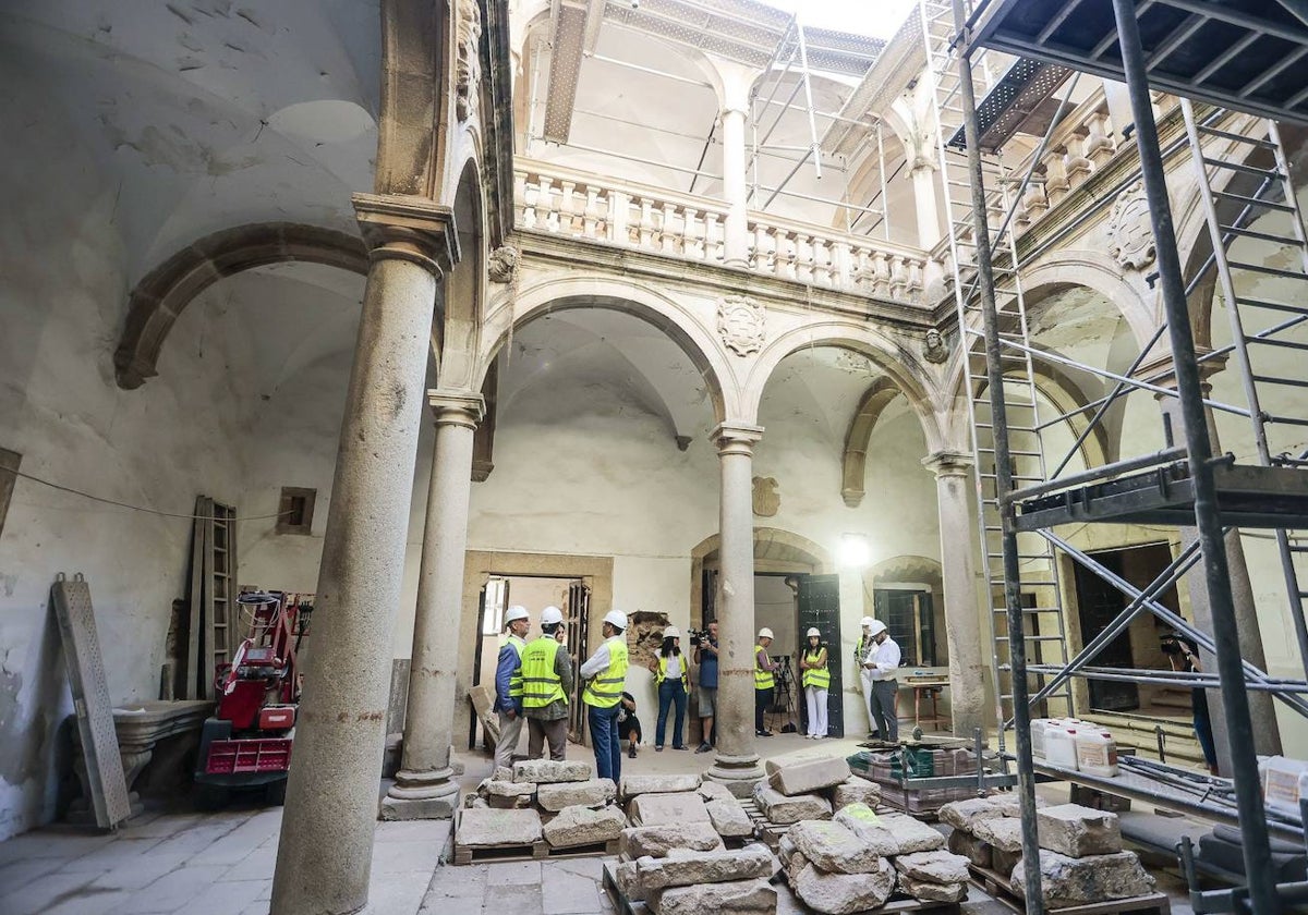 Obras en el Palacio de Godoy para convertirlo en un hotel de cinco estrellas.