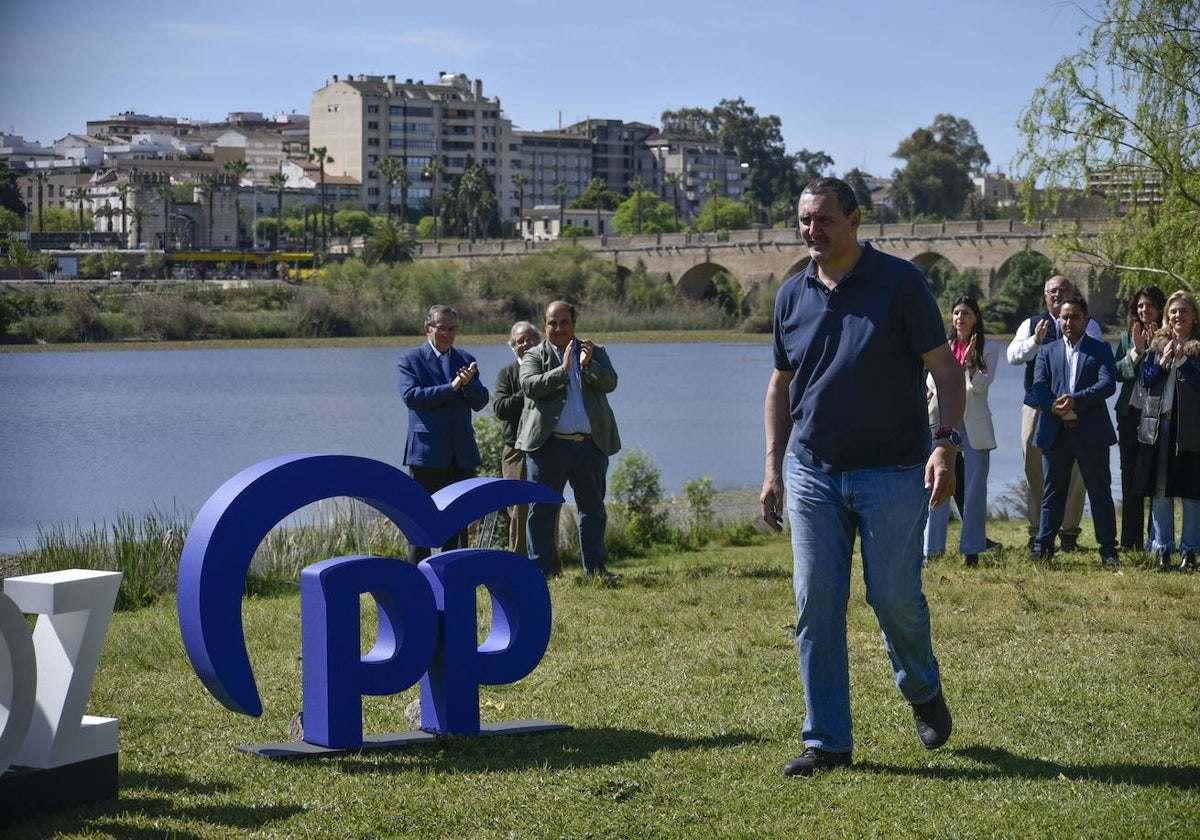 Juancho Pérez, en la presentación de la lista del PP el 14 de abril en el parque del río