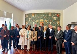 Participantes en la reunión de Castelo Branco, con la ministra portuguesa, la vicepresidenta de la Diputación y a la que no fue invitada la Junta de Extremadura.