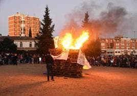 Celebración de Las Candelas de la Margen Derecha en el Carnaval de Badajoz 2023.