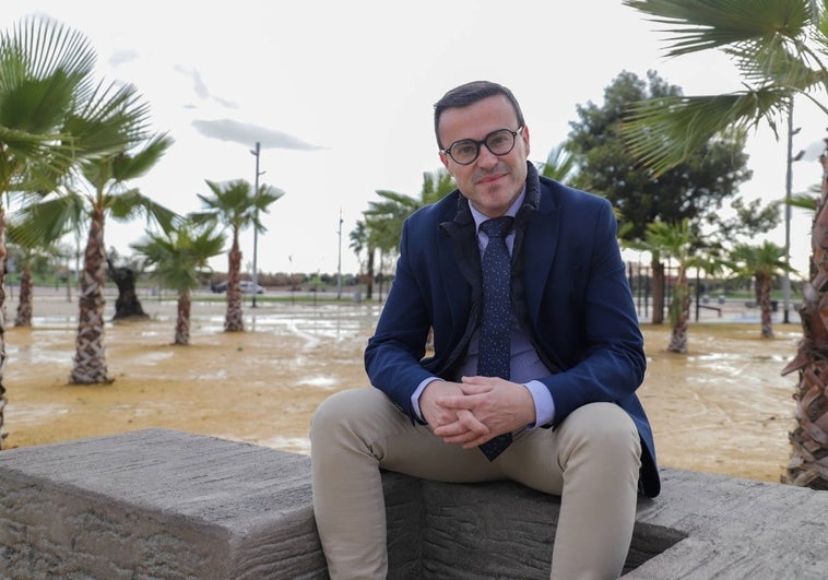 Miguel Ángel Gallardo, en el nuevo parque de la avenida de los Deportes en Villanueva.