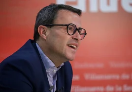 Miguel Ángel Gallardo, en la sede del PSOE de Villanueva.