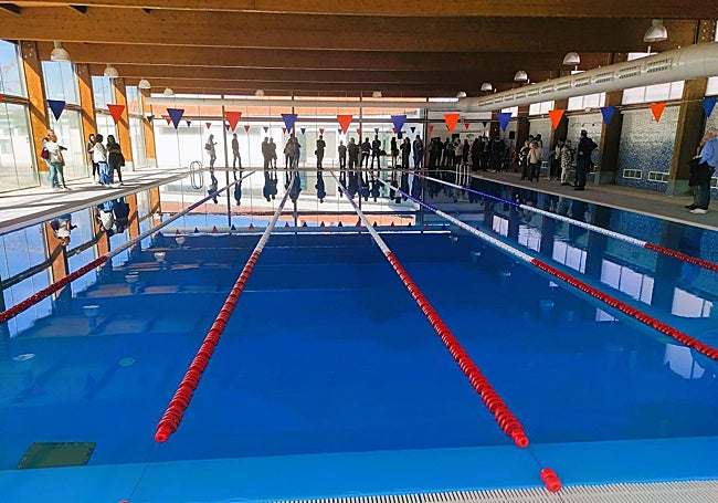 Piscina de Trujillo, reinaugurada en 2023 tres meses antes de las elecciones y hoy cerrada.