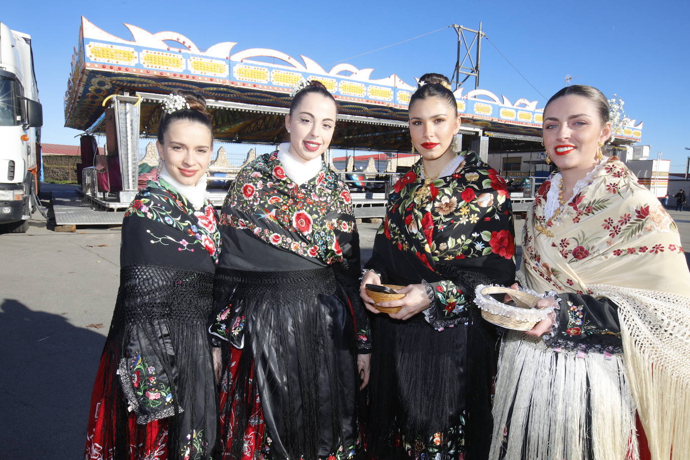 Carantoñas multitudinarias y con ansia de ser internacionales