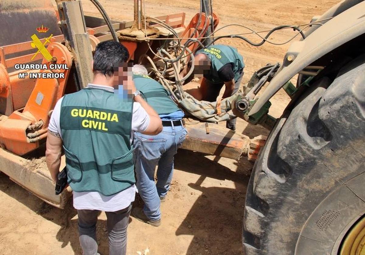 Investigados dos vecinos de Almendralejo por cambiar el número de bastidor a dos tractores para pasar la ITV