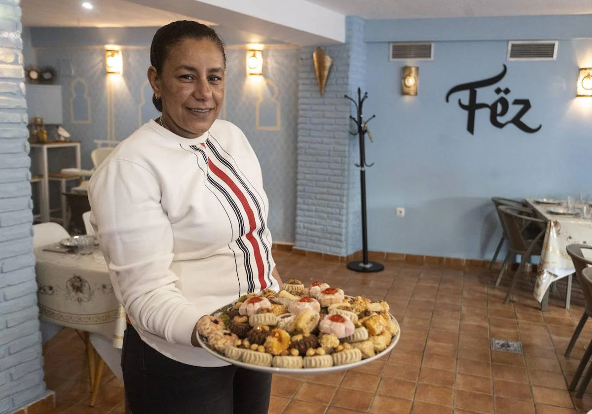 A Saida Boukouka le apasiona la cocina y tiene experiencia en varios establecimientos, así que decidió montar una tapería marroquí.
