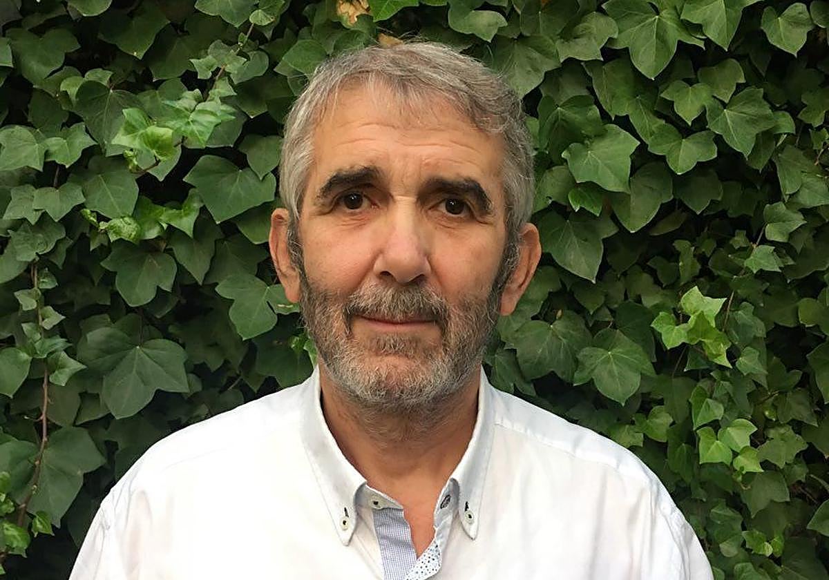 El catedrático de la UEx Luis García, candidato a las primarias de Podemos para las elecciones europeas