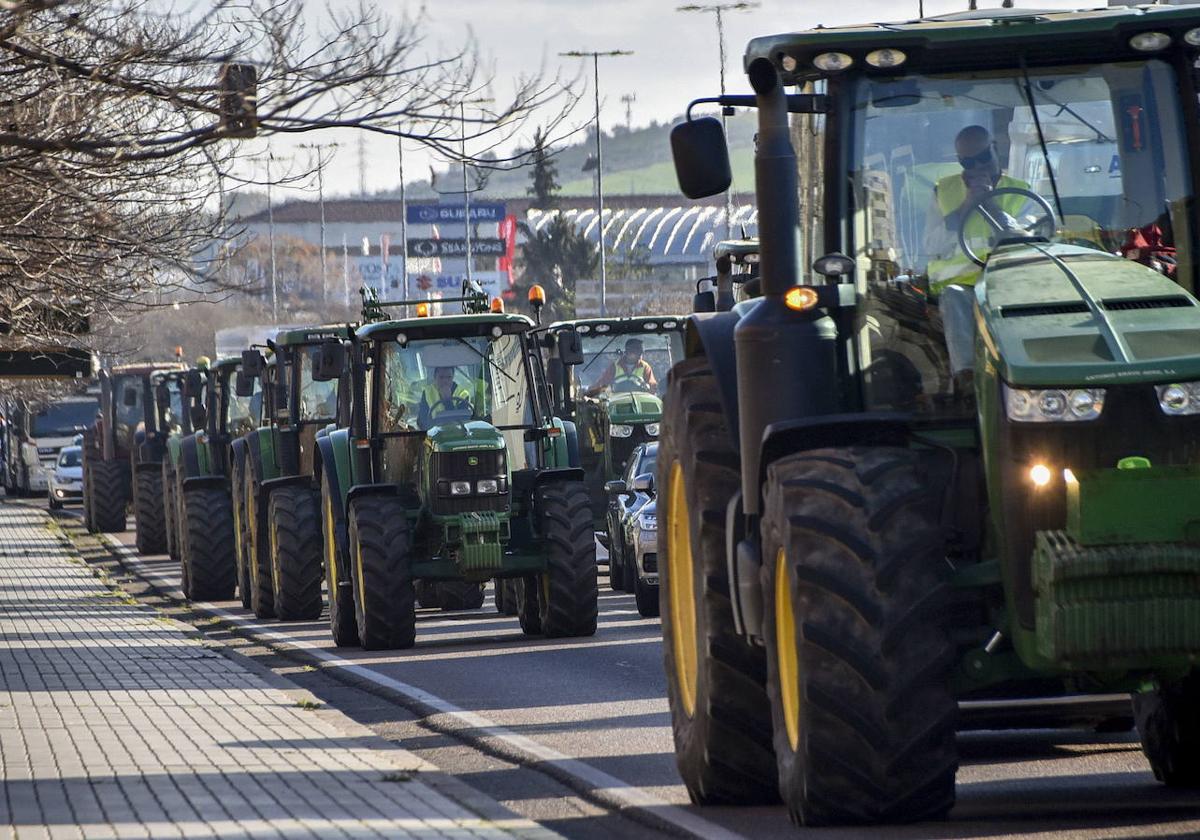 Las organizaciones agrarias anuncian cortes de carretera en Extremadura