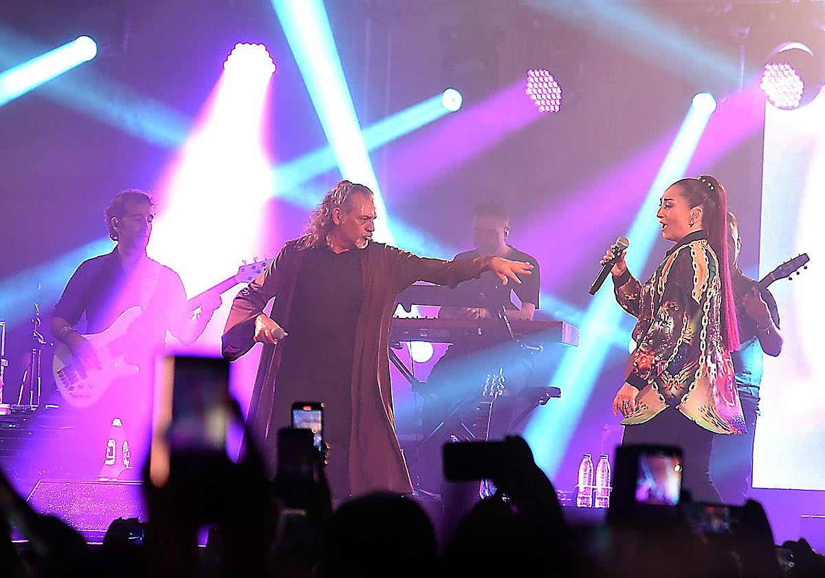 El dúo Camela, en concierto.