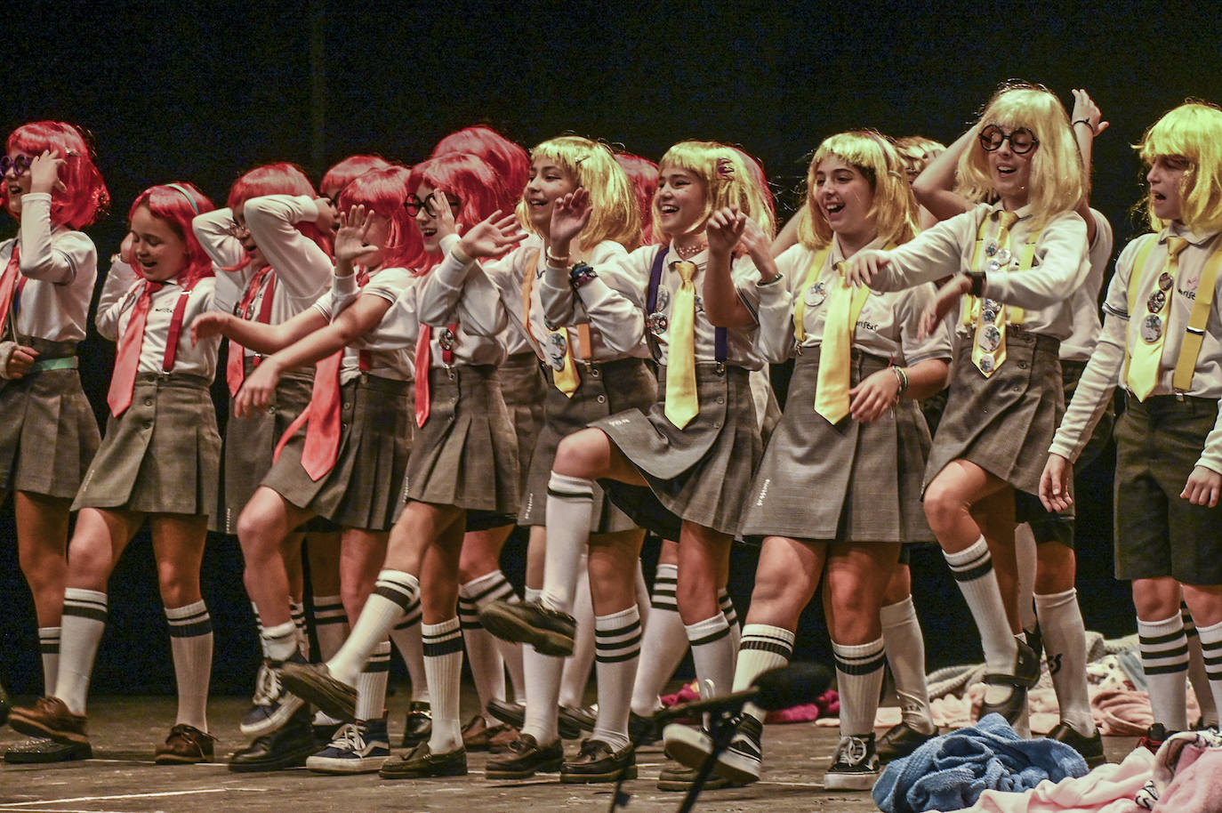 Imagen secundaria 2 - El Carnaval, una fiesta de valores en los colegios pacenses