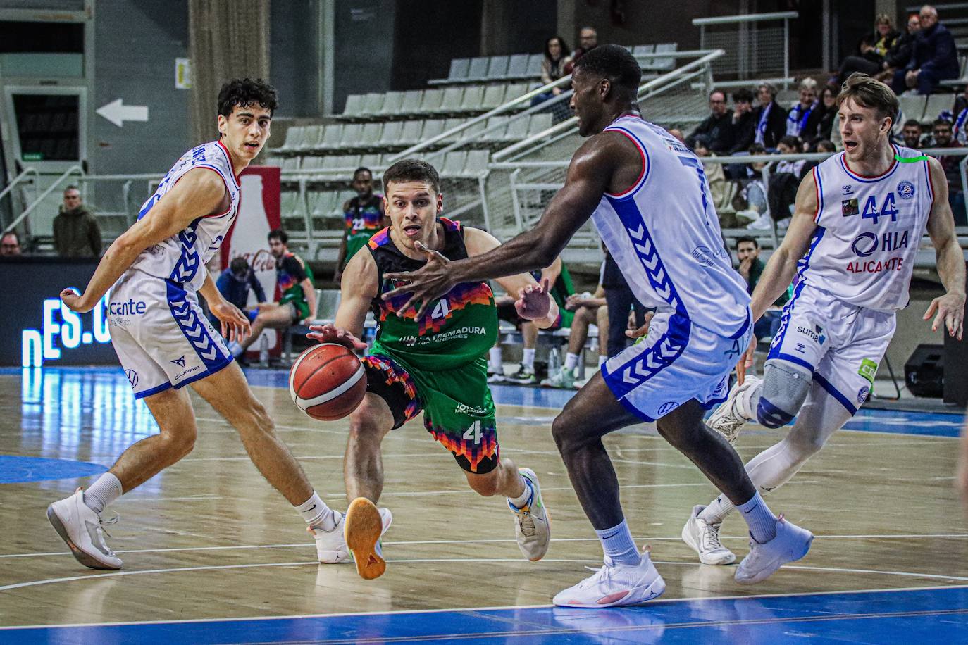 Atencia, máximo anotador del Cáceres ayer en Alicante.