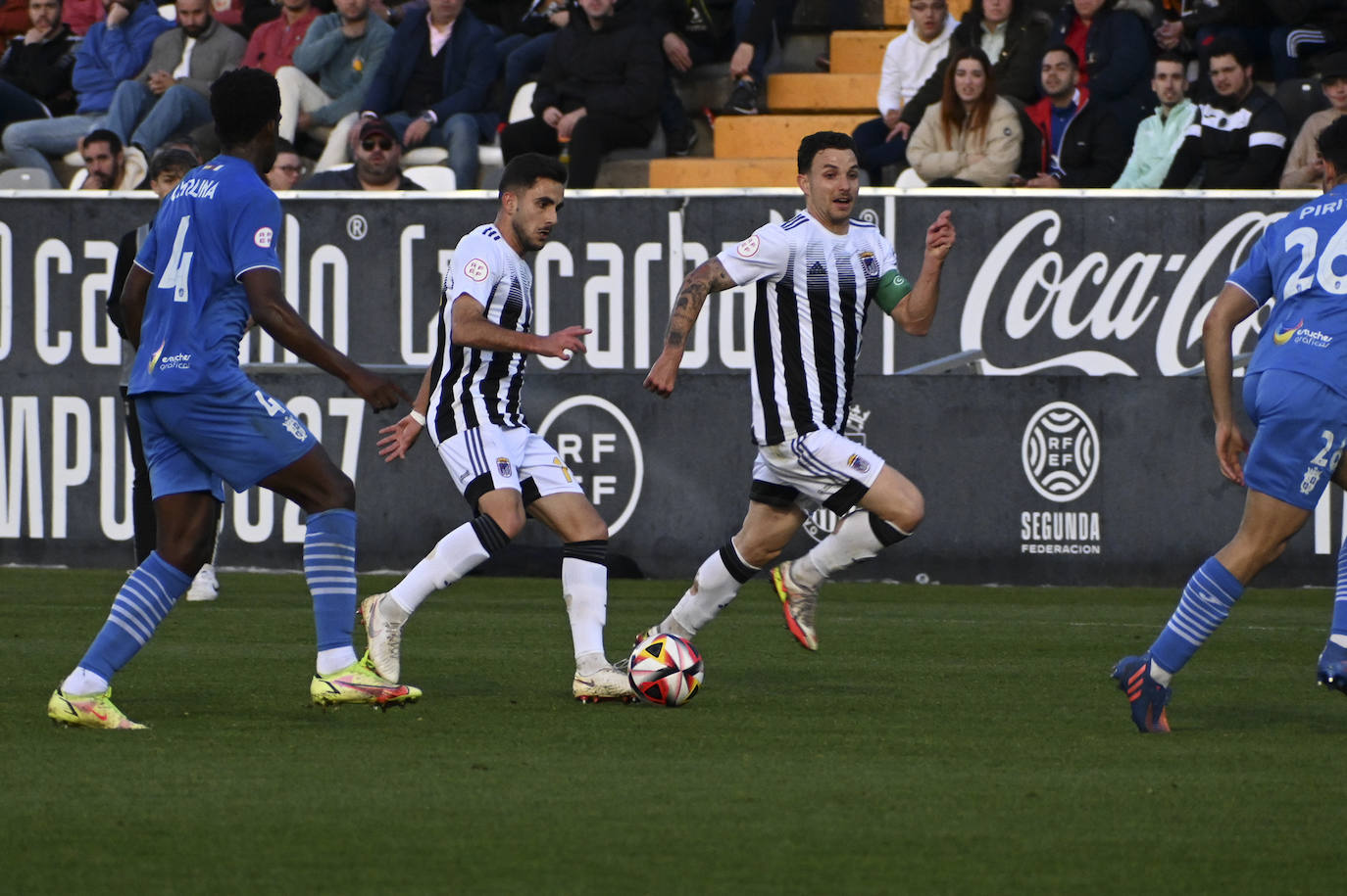 El partido entre el Badajoz y el Illescas, en imágenes