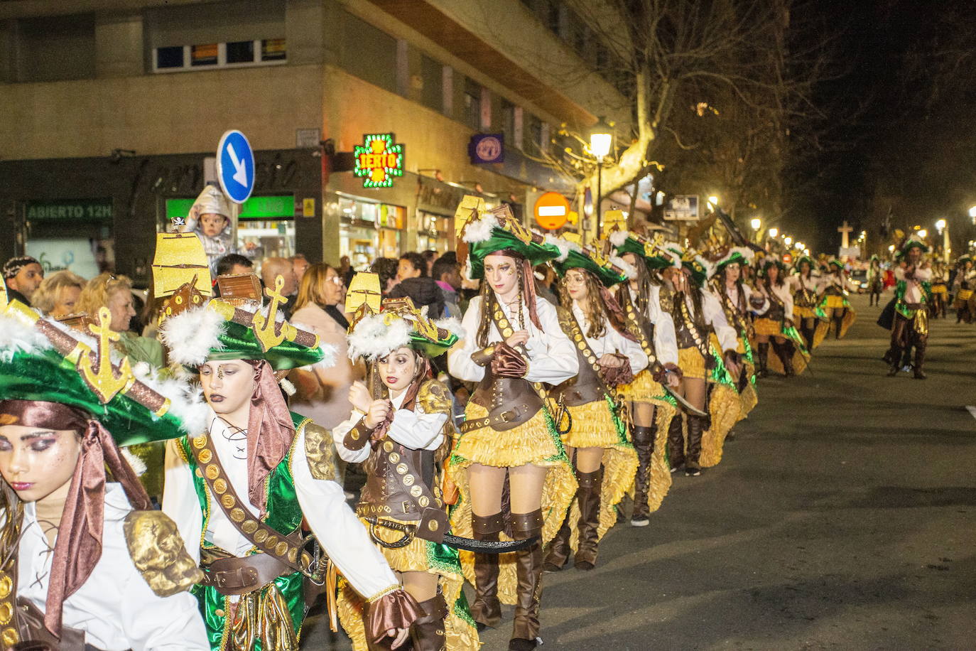 Uno de los grupos participantes en el Carnaval de Cáceres el pasado año.