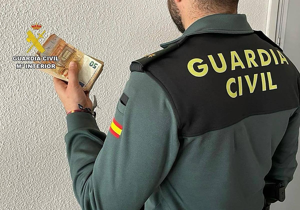 Investigado por estafar 3.000 euros con el 'timo de la estampita' a una anciana en Navalmoral
