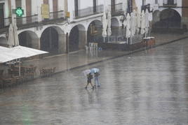 La borrasca Karlotta traerá lluvias generalizadas y fuertes vientos desde este jueves