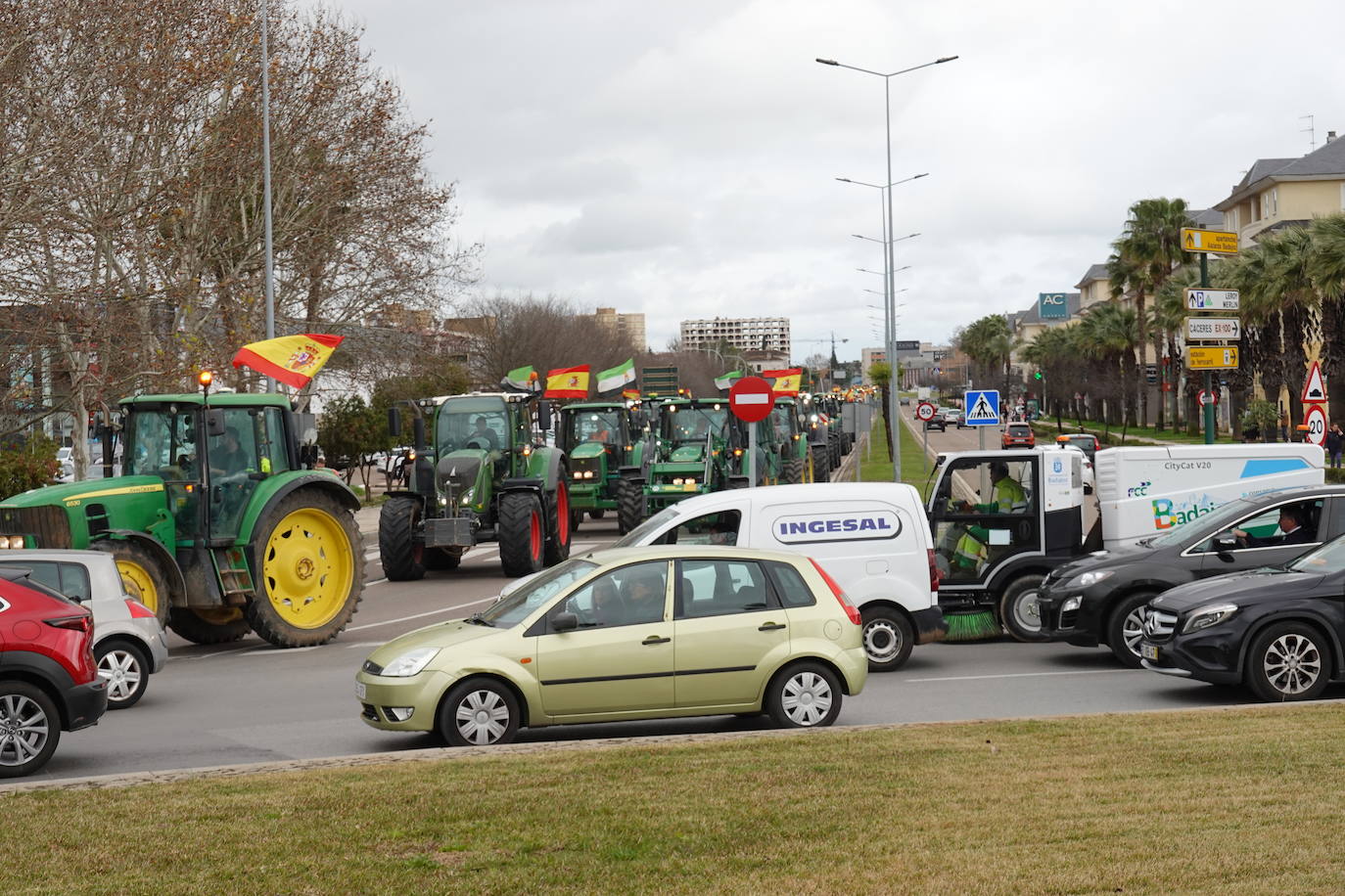 Fotos | Protesta de los agricultores este viernes en Badajoz