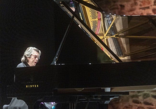 Actuación de la pianista Elisabeth Leonskaja en el Gran Teatro, el viernes.