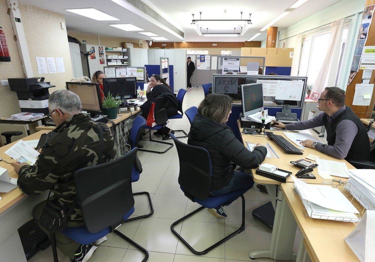 Extremadura cierra 2023 con más trabajadores públicos que nunca